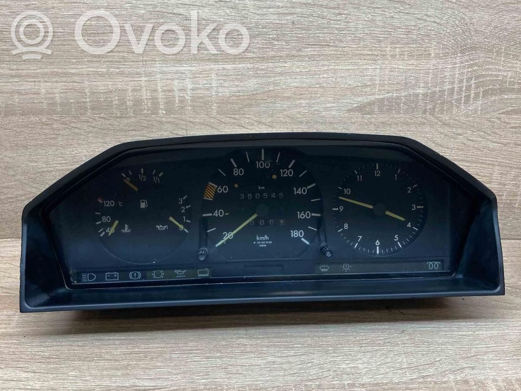 Mercedes-Benz E W124 Licznik / Prędkościomierz 