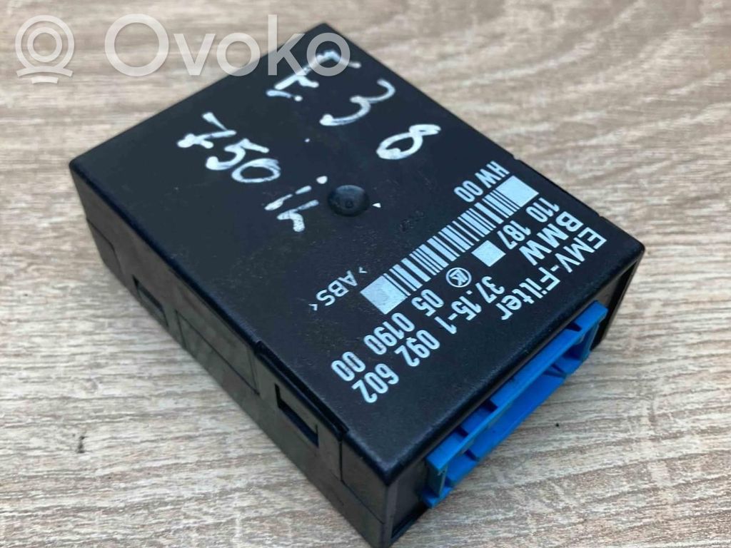 BMW 7 E38 Antenos stiprintuvas 