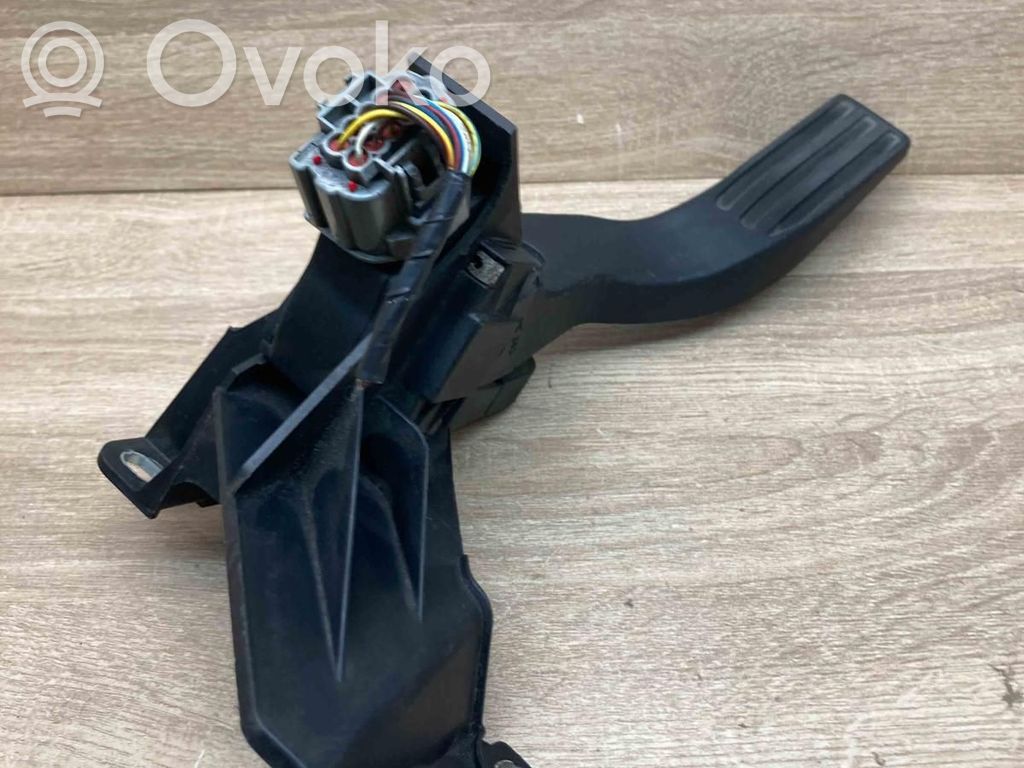 Ford Mondeo Mk III Accelerator throttle pedal 
