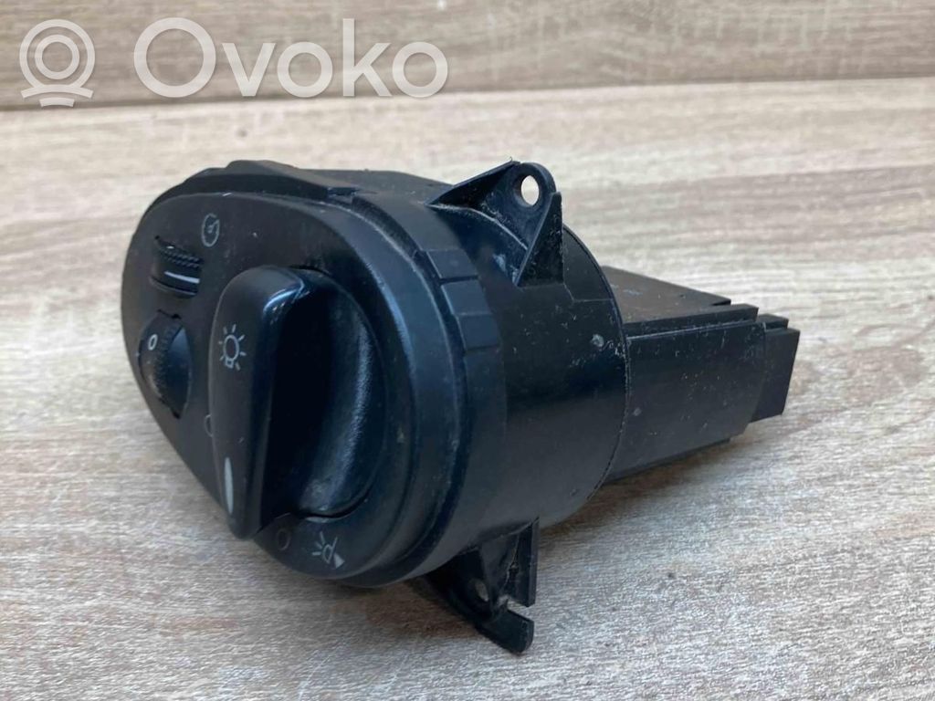 Ford Focus Przełącznik świateł 