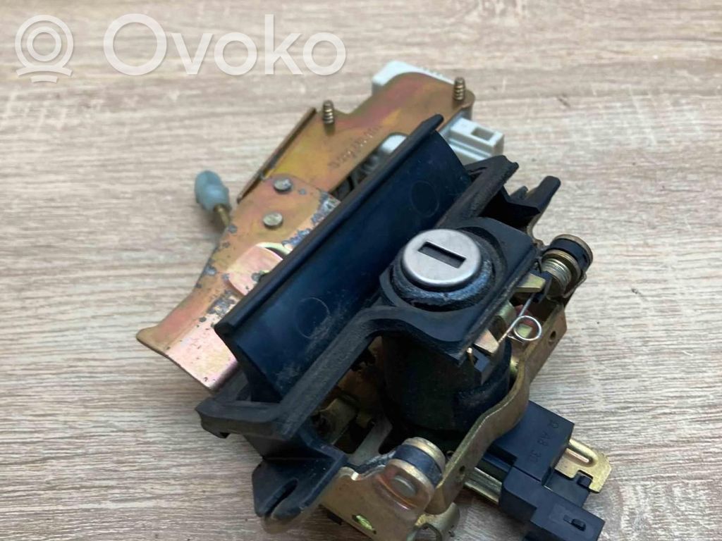 Skoda Octavia Mk1 (1U) Uchwyt / Rączka zewnętrzna otwierania klapy tylnej / bagażnika 
