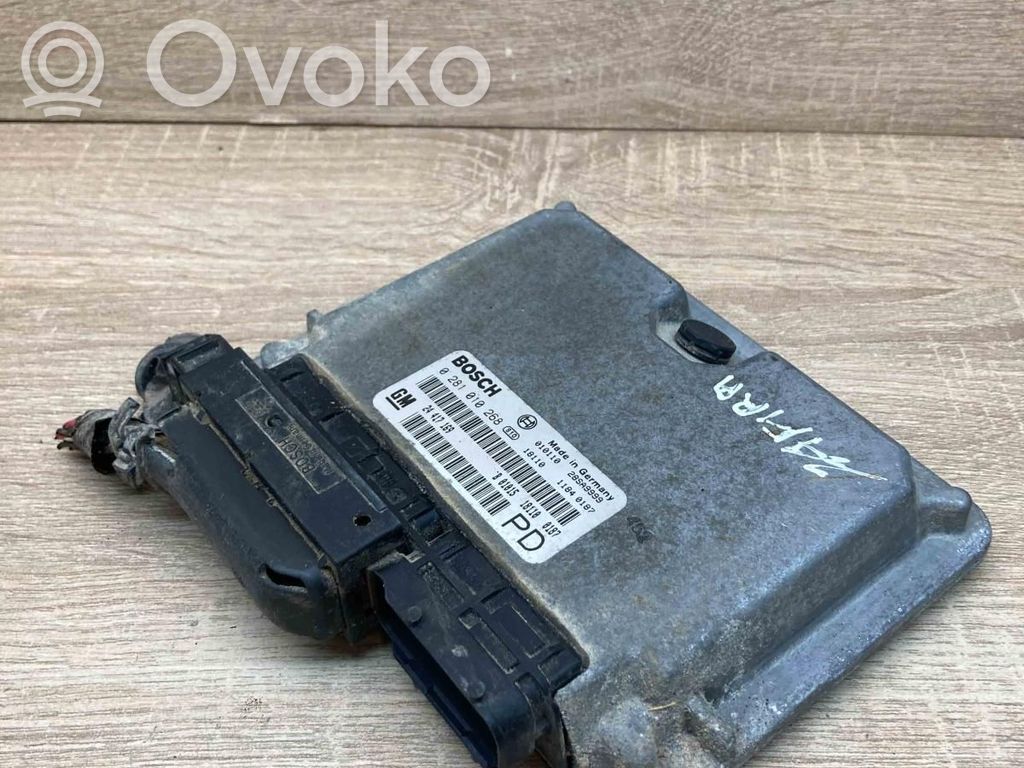 Komputer / Sterownik ECU silnika   24417169,0281010268USED,WITHPLUG