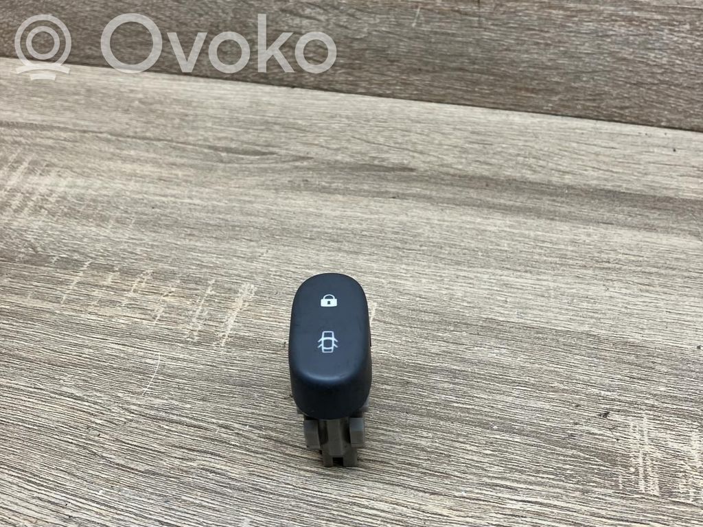 Renault Clio II Central locking switch button 