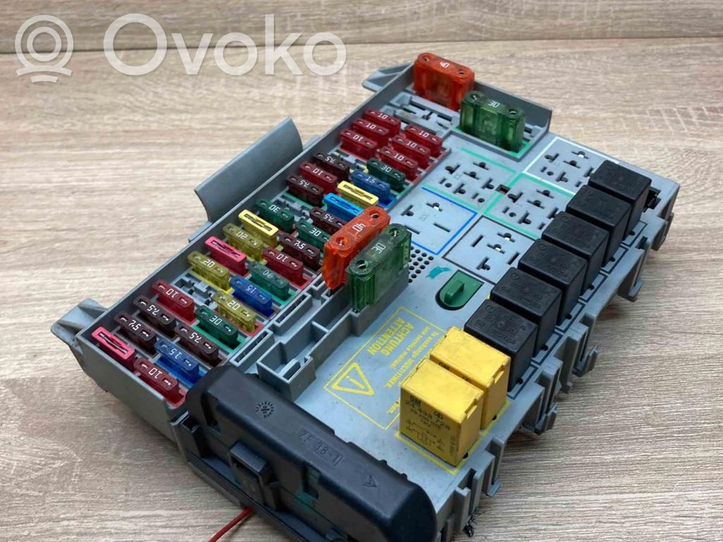 Opel Zafira A Modulo fusibile 