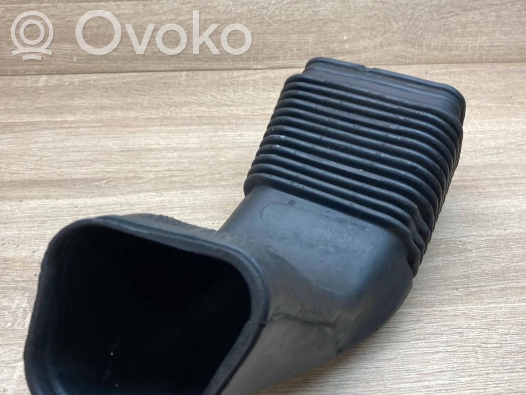BMW X3 E83 Parte del condotto di aspirazione dell'aria 