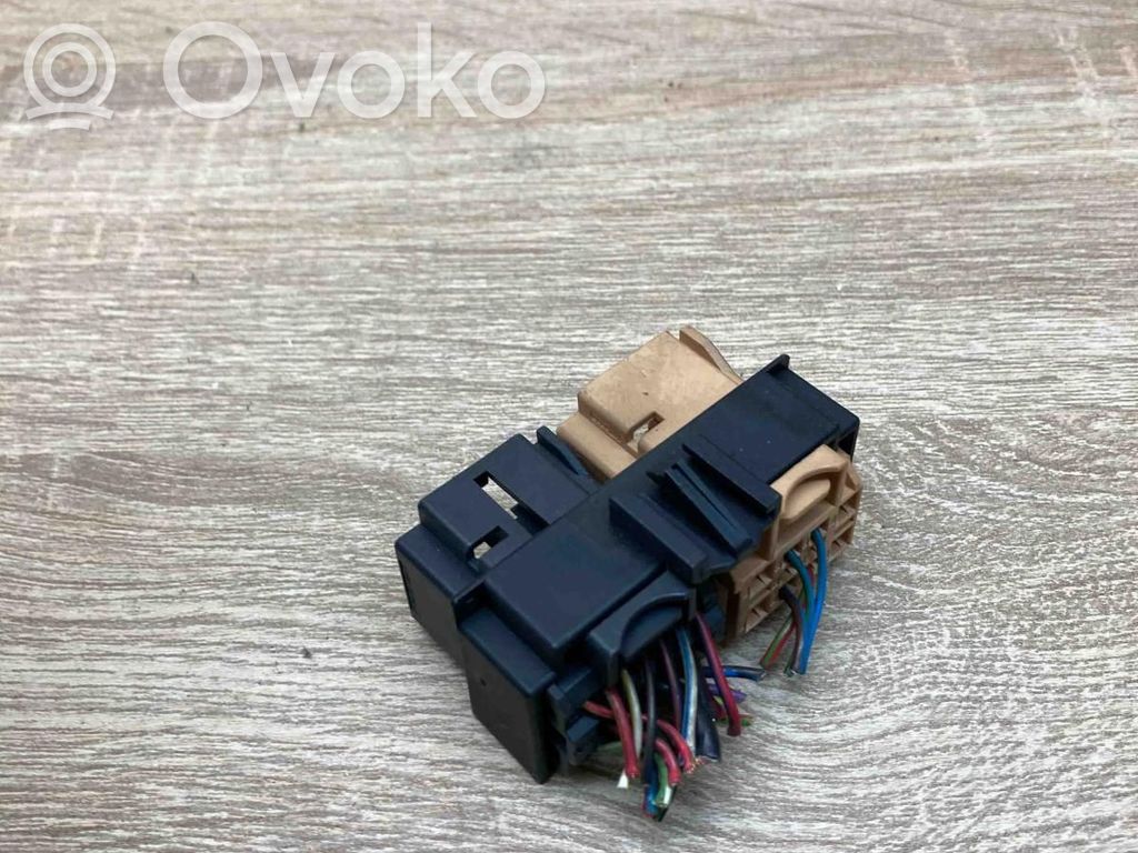 Audi A6 S6 C6 4F Wiązka świec 