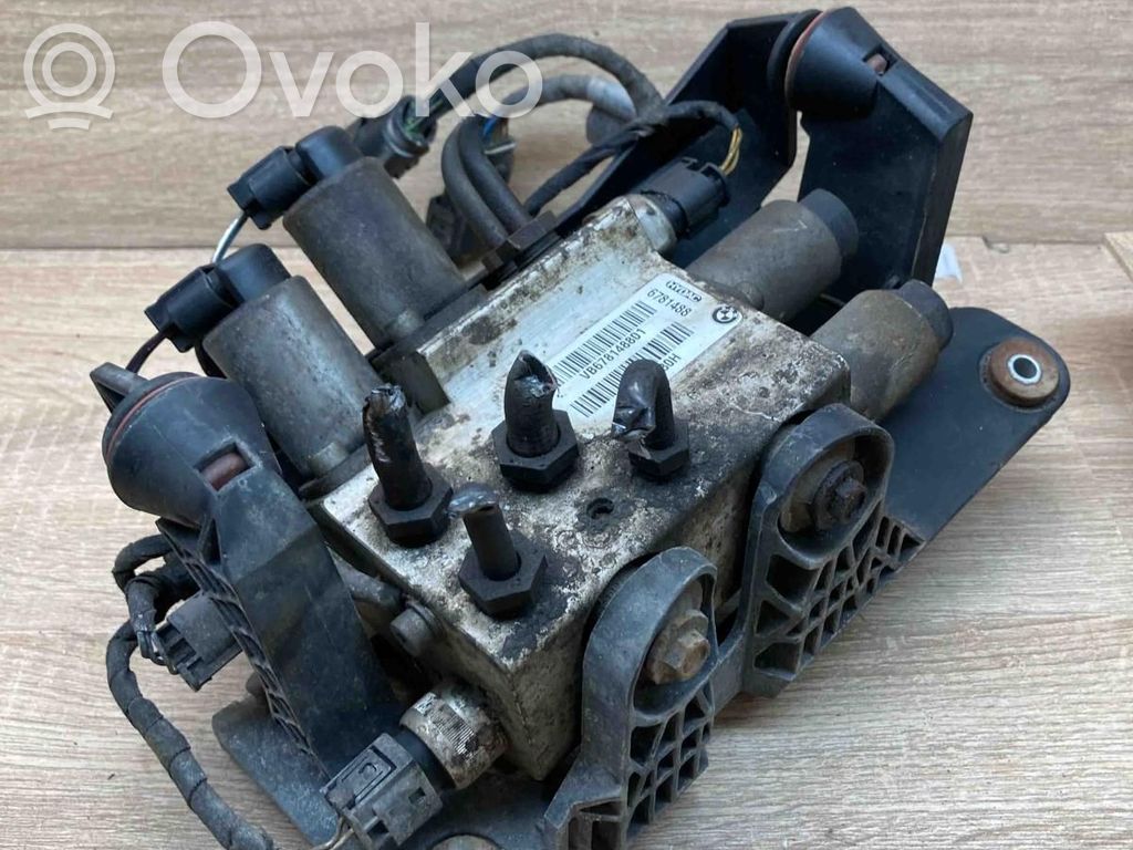 BMW 5 E60 E61 Air suspension valve block 