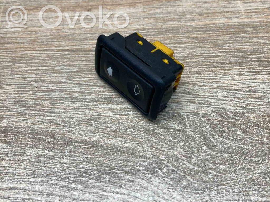 Electric window control switch   8368941