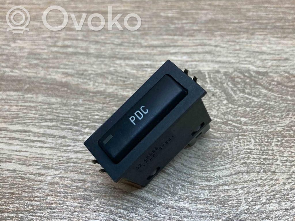 Parking (PDC) sensor switch   8352253