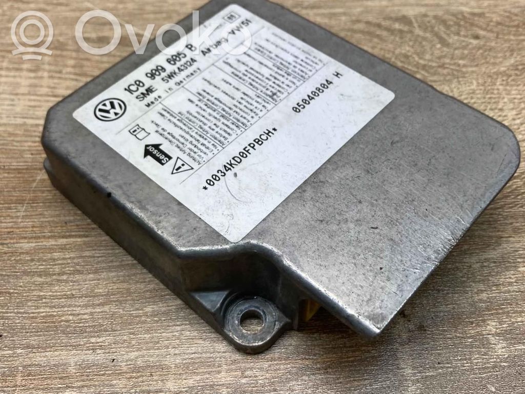Volkswagen PASSAT B5.5 Unitate/modul de comandă airbaguri 