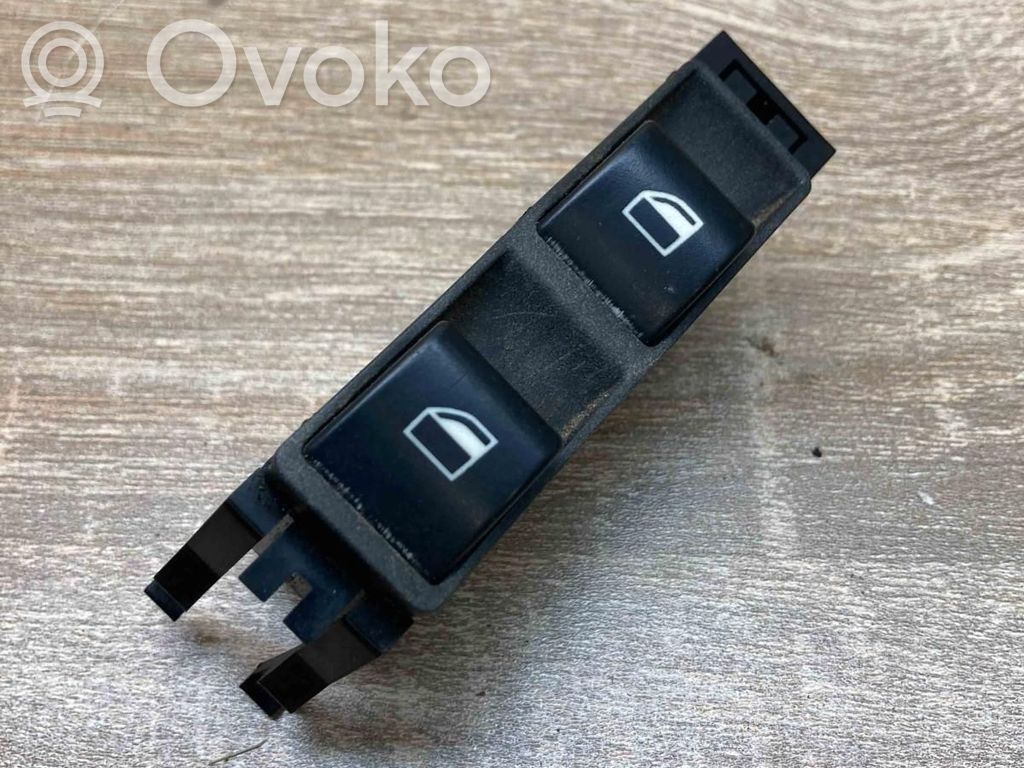 Electric window control switch   8381514,03120220