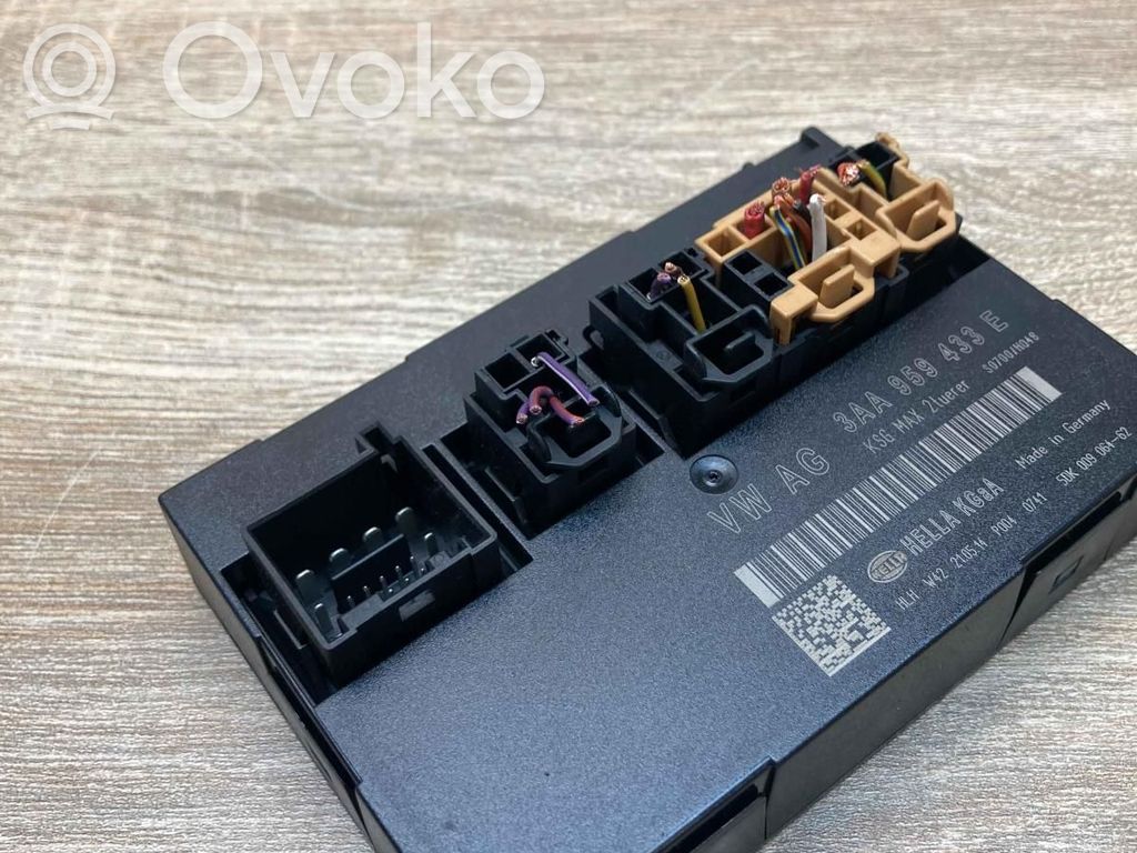 Mukavuusmoduuli   3AA959433E,5DK009064