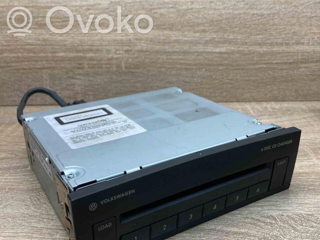Volkswagen PASSAT B6 Schimbător CD/DVD 