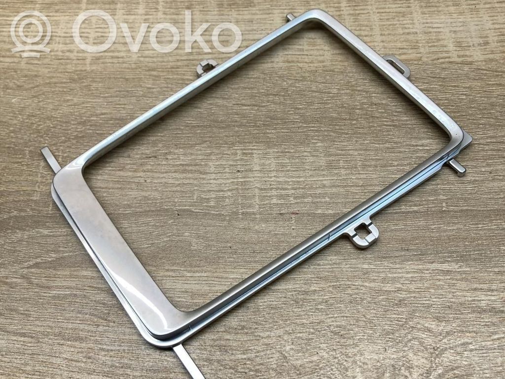 Volvo V60 Rivestimento in plastica cornice della leva del cambio 