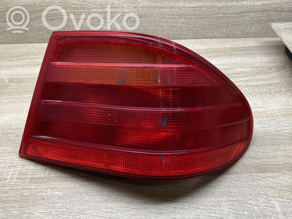 Mercedes-Benz E W210 Luci posteriori 
