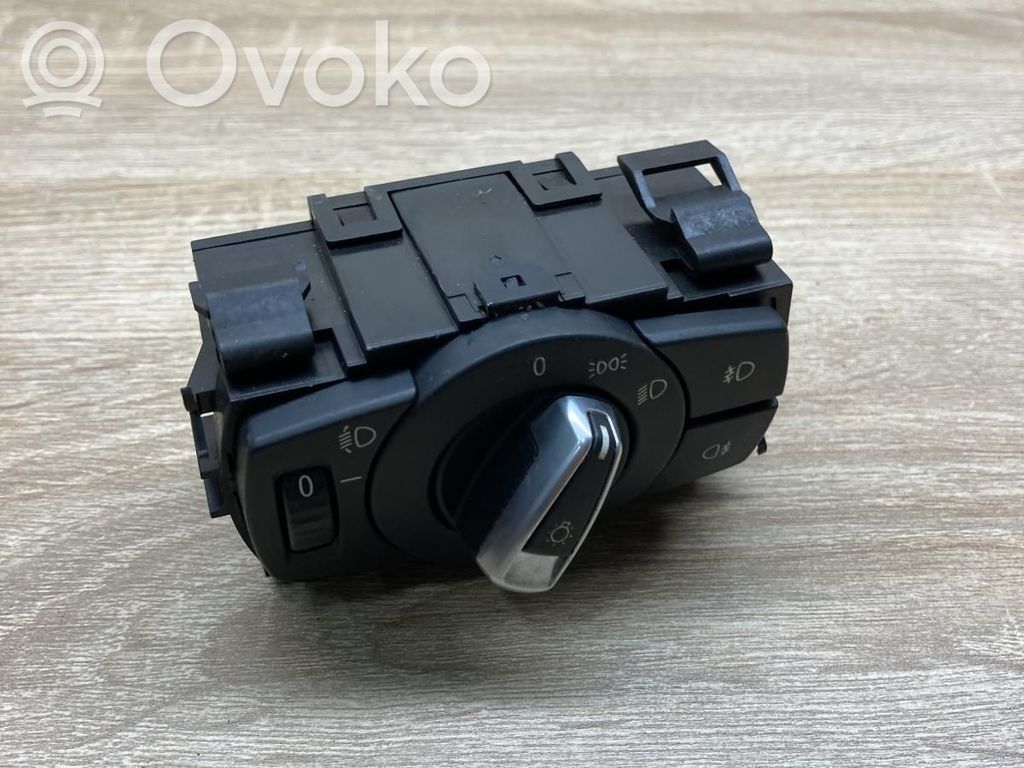 Light switch   9169405