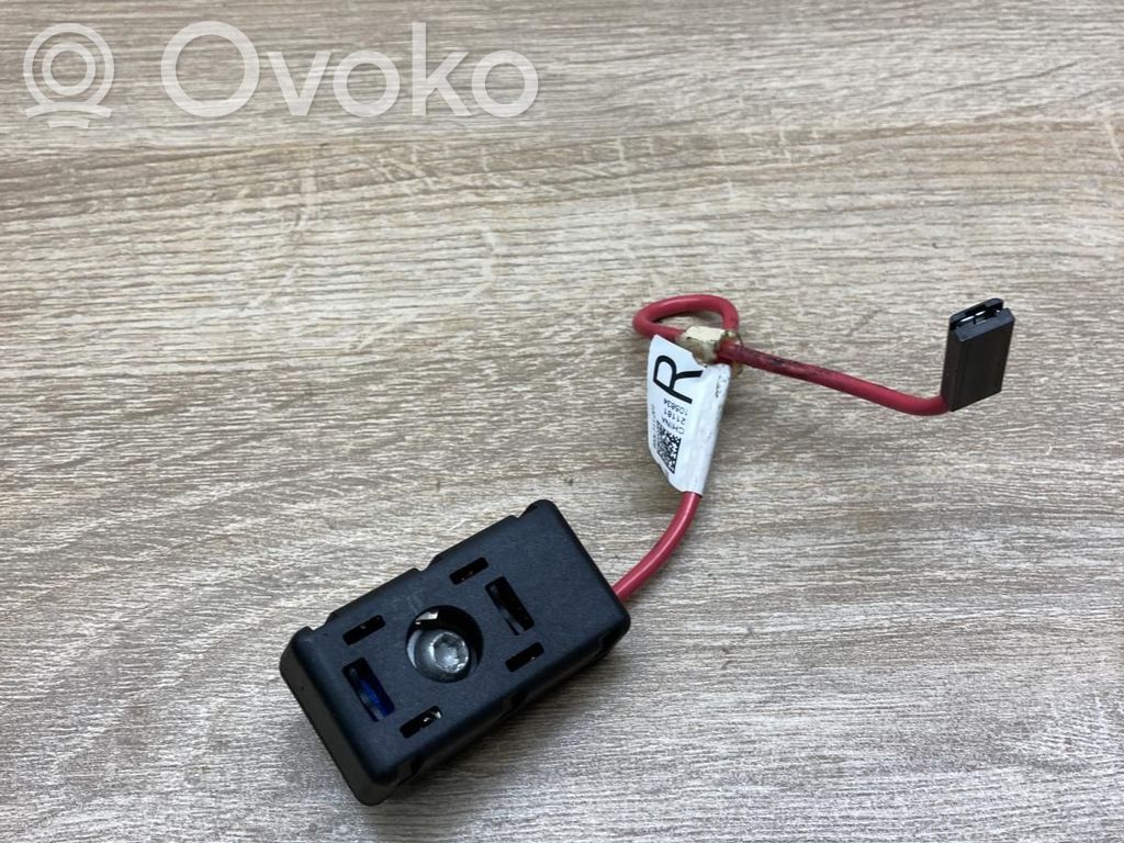 Tesla Model 3 Antenos stiprintuvas 