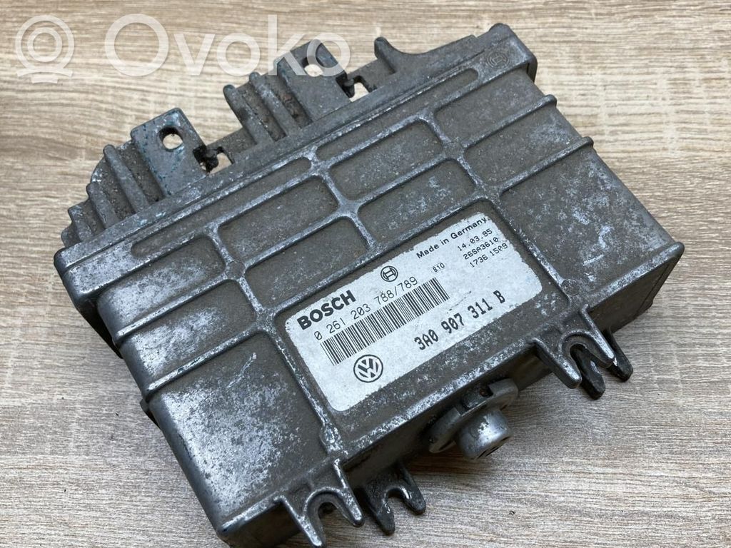 Engine control unit/module ECU   3A0907311B,0261203788