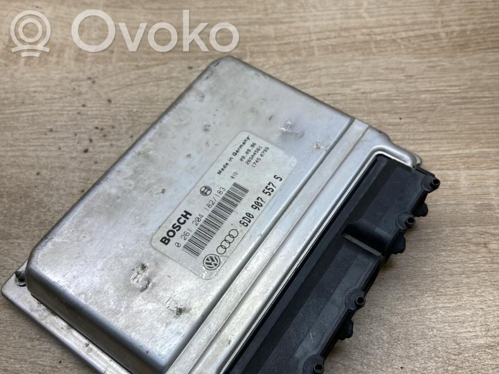 Engine control unit/module ECU   8D0907557S,0261204182