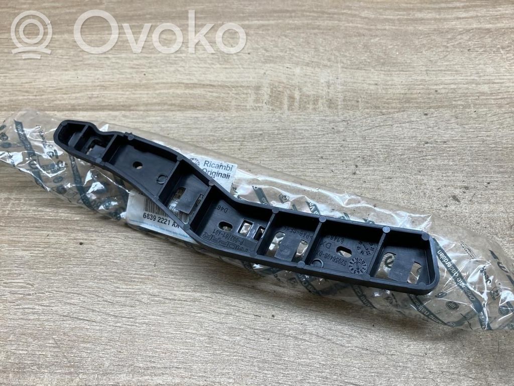 Fiat 500L Suport montare bară față 
