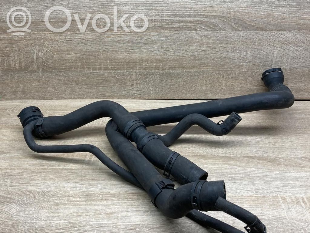 Volkswagen Golf VIII Conductă/furtun lichid de răcire motor 