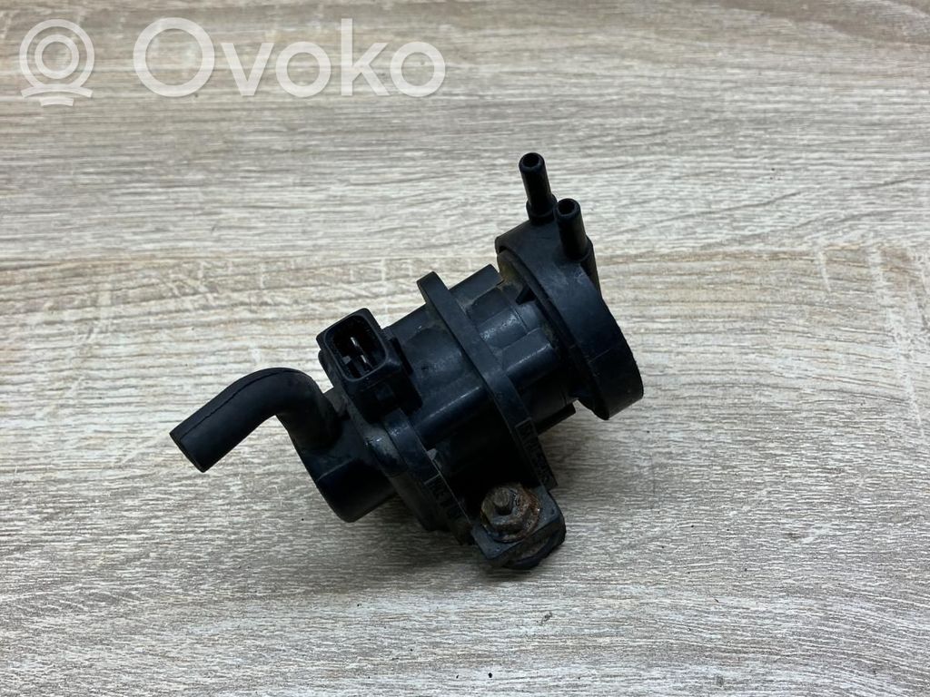 Válvula de vacío   09128022