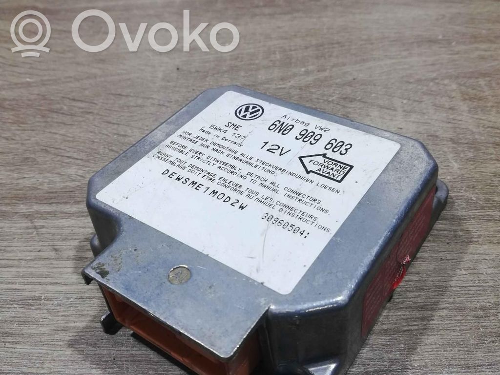 Volkswagen PASSAT B4 Centralina/modulo airbag 