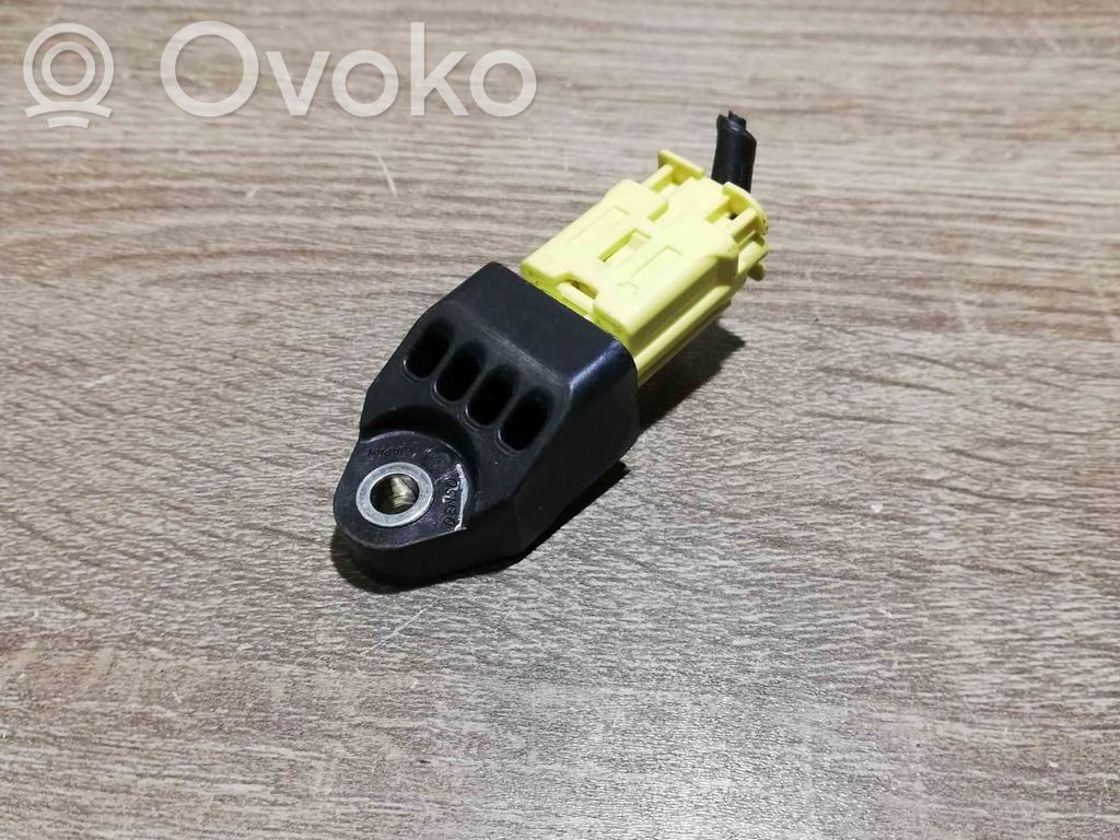 Toyota RAV 4 (XA20) Senzor impact/declanșare airbag 