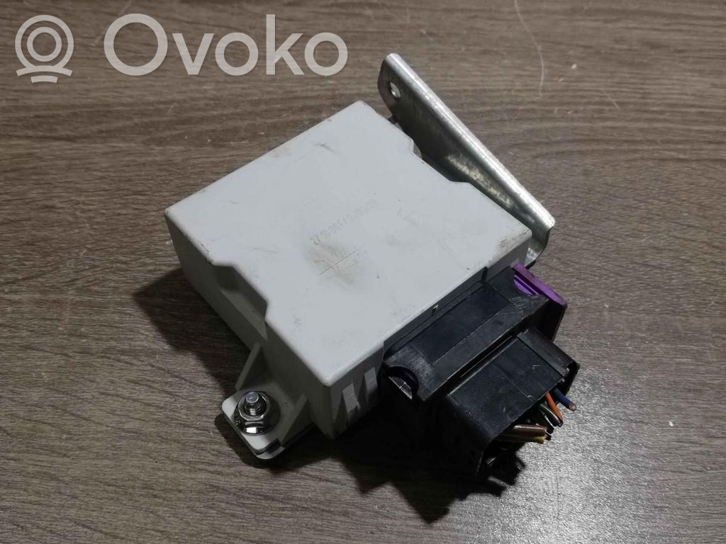 Toyota Corolla Verso AR10 Lasinpyyhkimen rele 