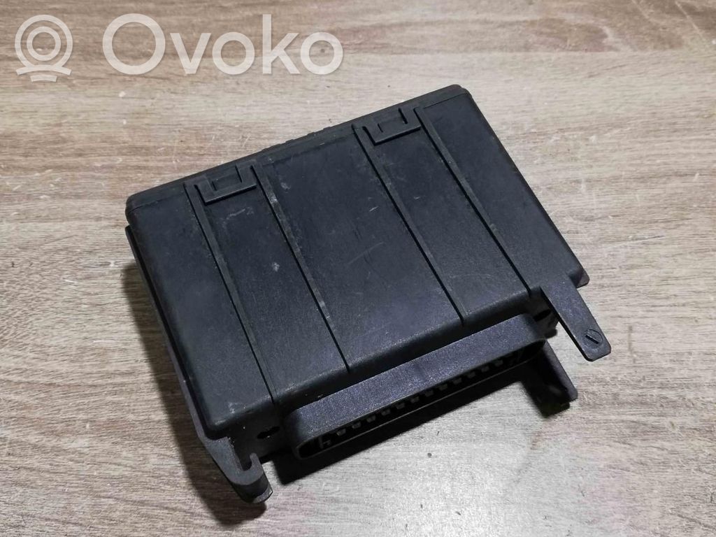 Volkswagen Golf II Sterownik / Moduł skrzyni biegów
