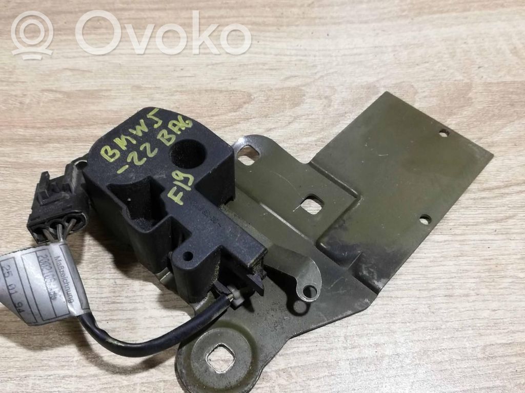 Tailgate window lock/catch/latch   8355127