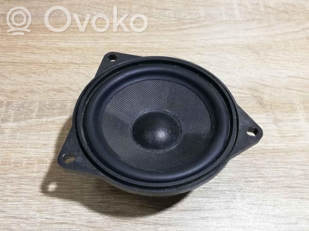 BMW 5 E60 E61 Altavoz subwoofer 