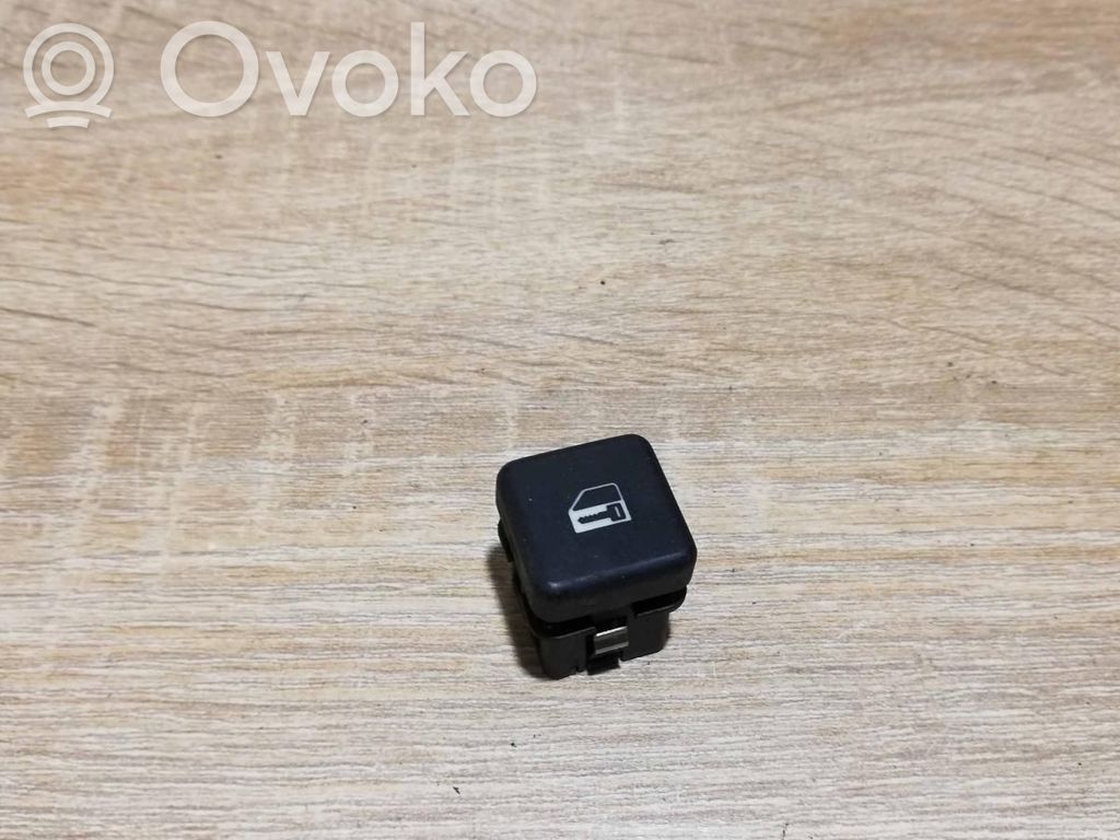 Central locking switch button   8360828