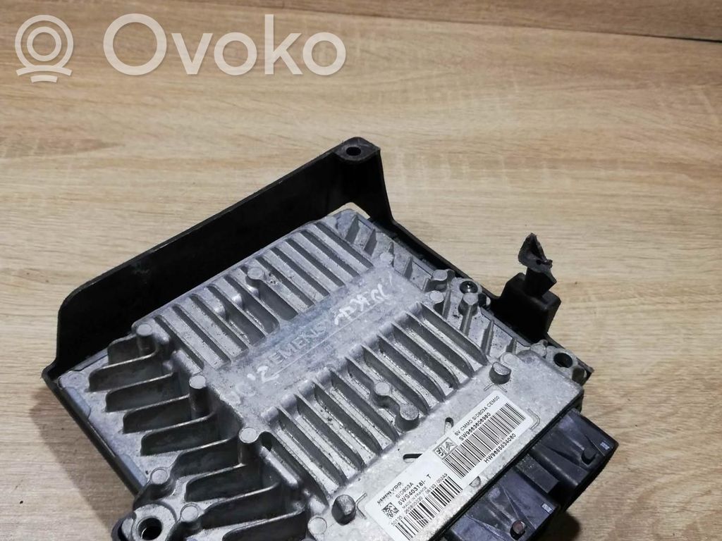 Komputer / Sterownik ECU silnika   5WS40318IT,SW9663606980