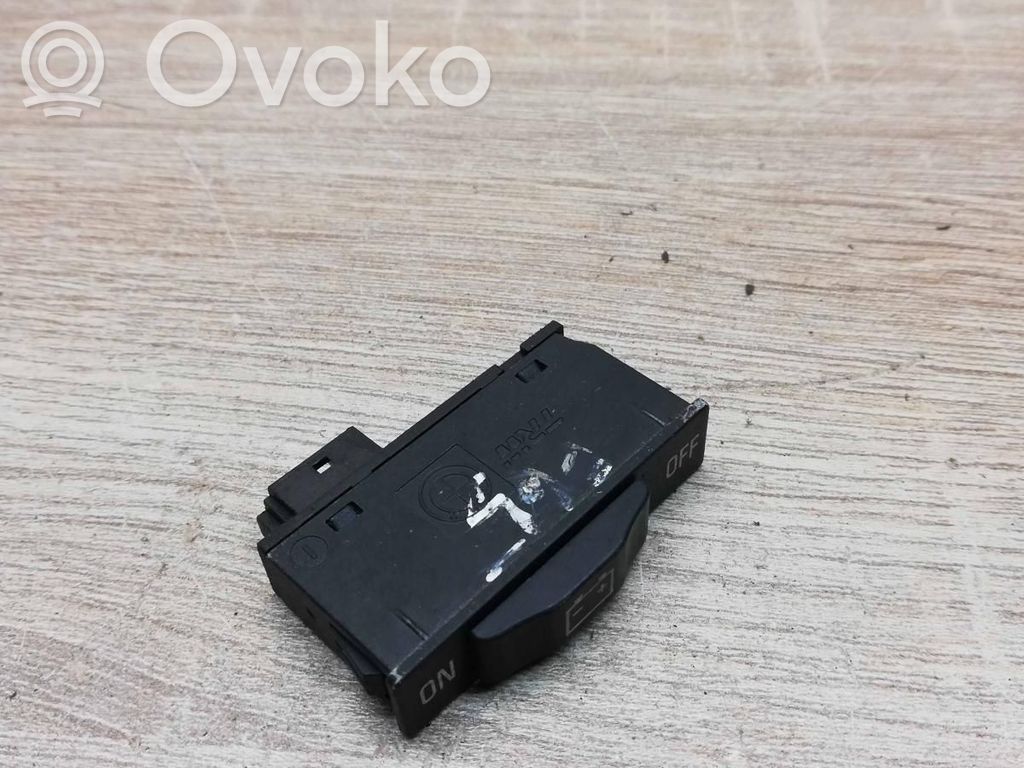 Other switches/knobs/shifts   8379594
