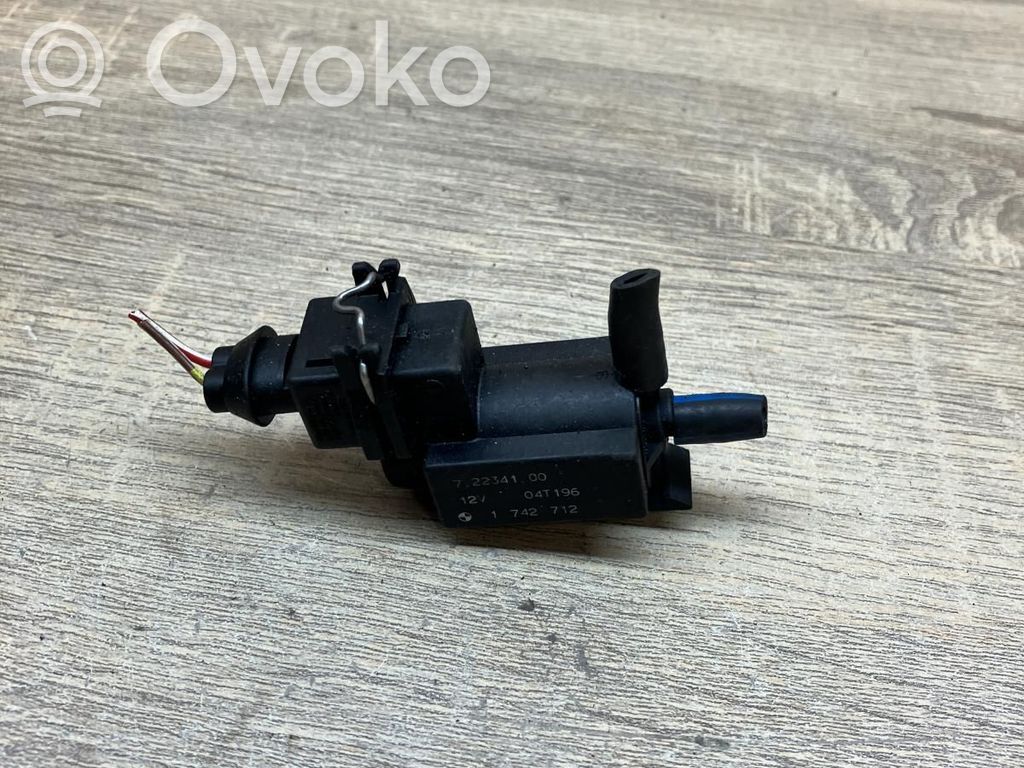 BMW 5 E39 Zawór podciśnienia / Elektrozawór turbiny 