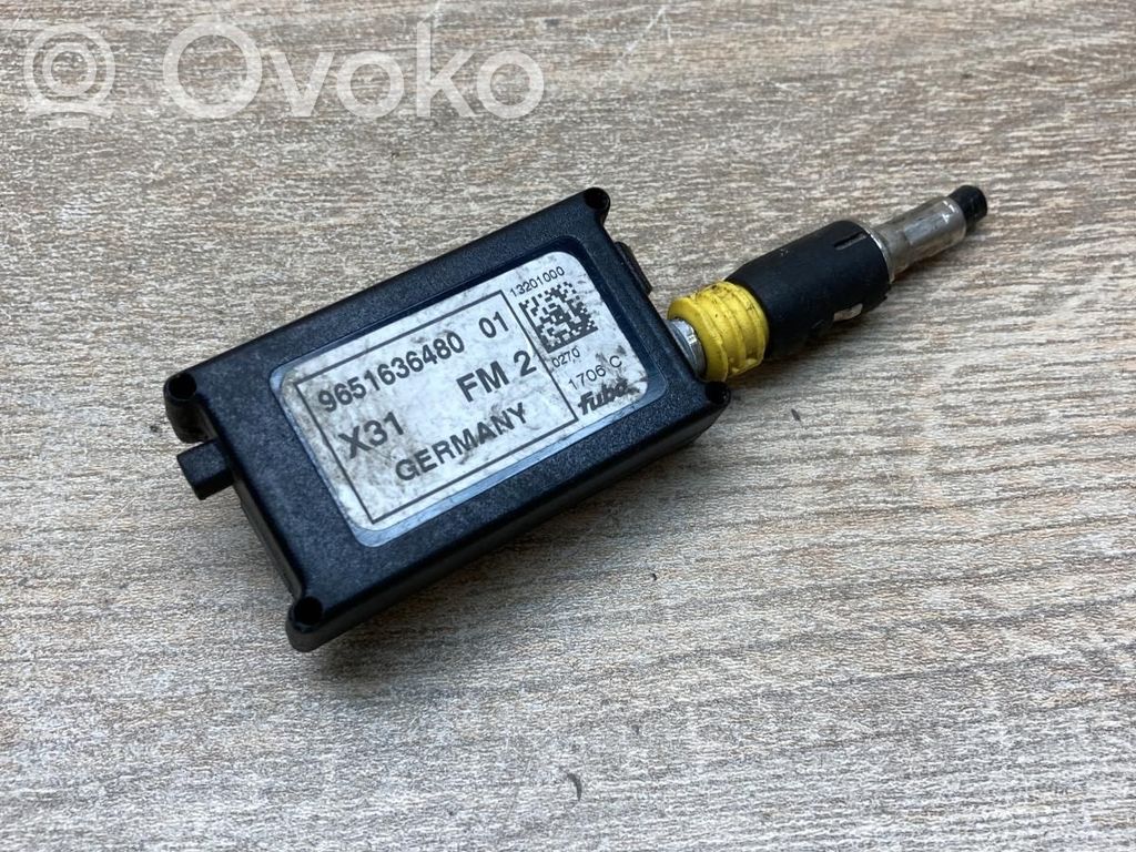 Citroen C5 Pystyantennivahvistin 