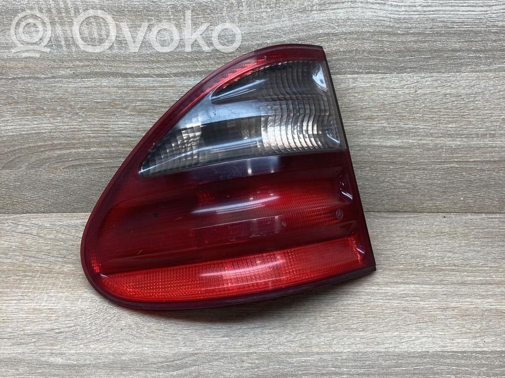 Mercedes-Benz E W210 Luci posteriori