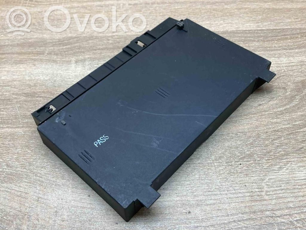 Seat control module   6927265