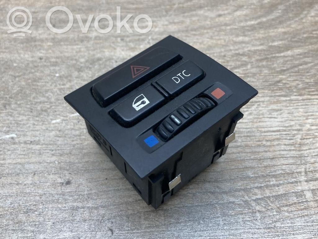 Botón interruptor de luz de peligro   6945652