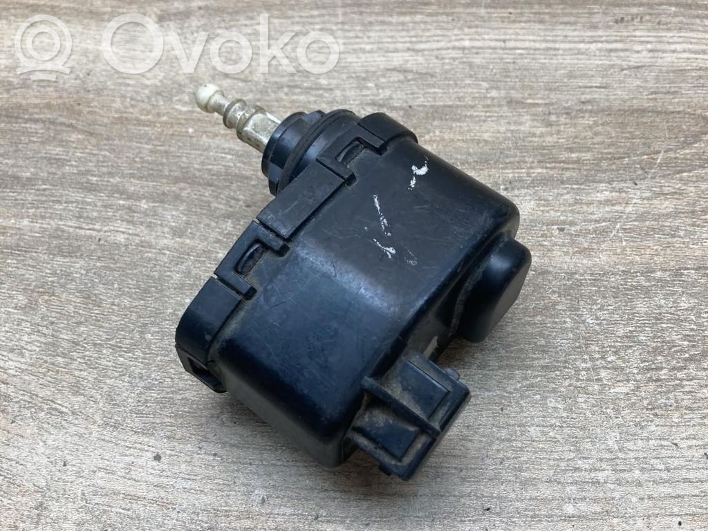 Volkswagen Golf III Moteur de réglage du niveau des phares