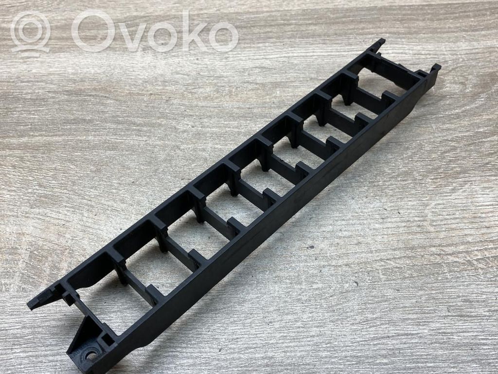 Audi A4 S4 B5 8D Alte piese compartiment motor 