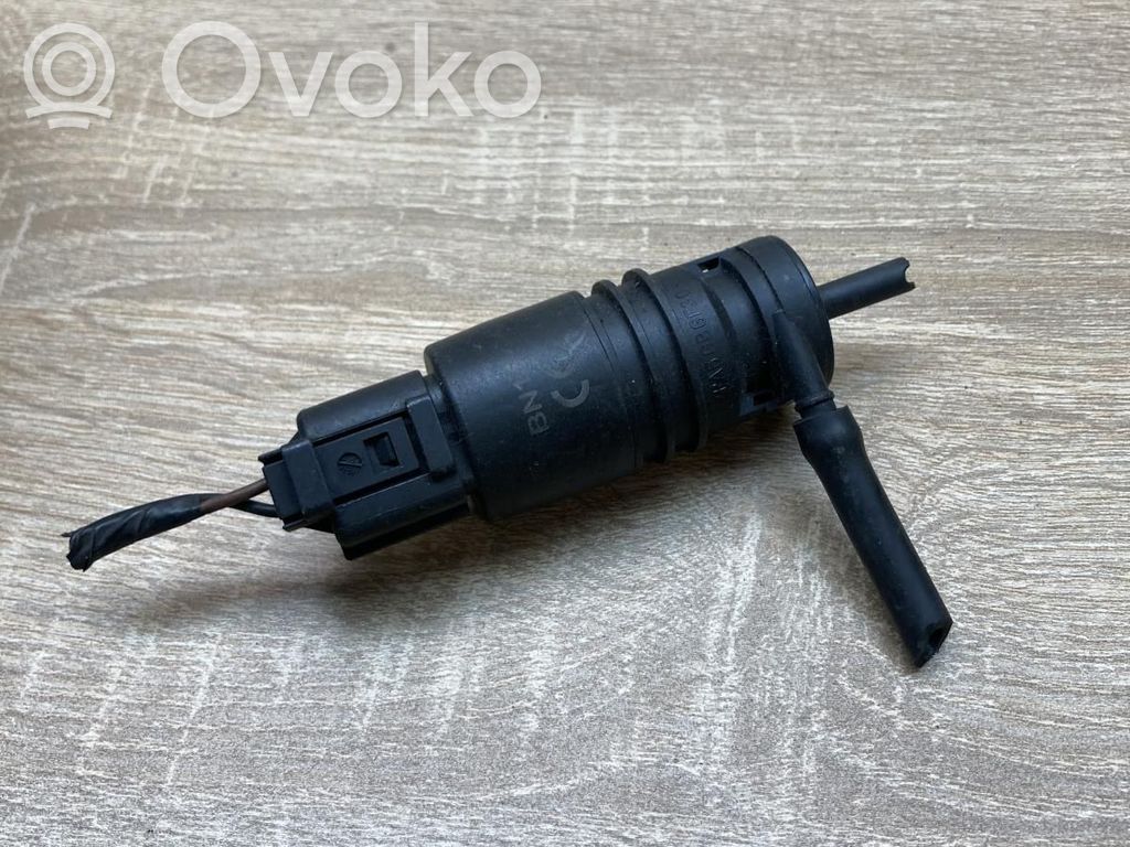Windscreen/windshield washer pump   6931910,BN15