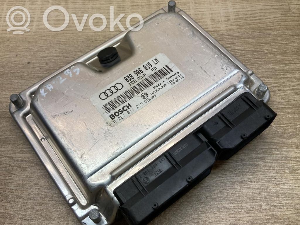 Audi A6 S6 C5 4B Unitate control motor/modul ECU 