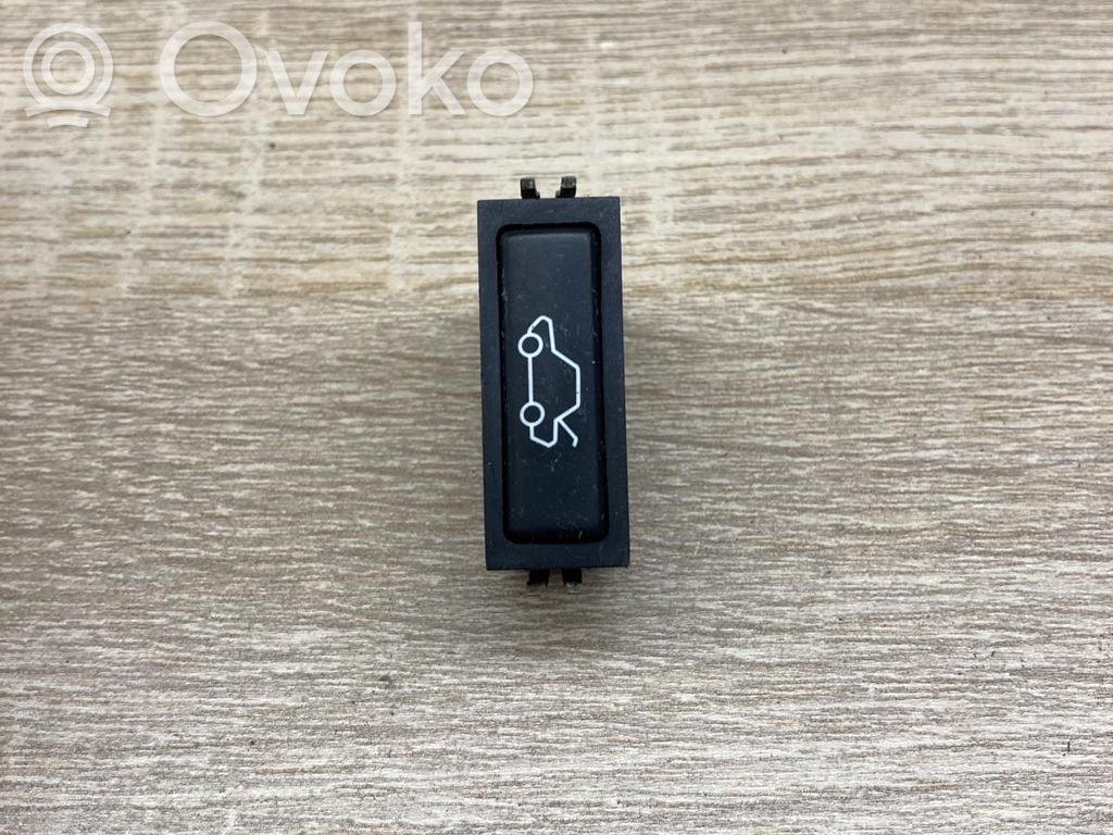 BMW 5 E39 Buton deschidere portbagaj 