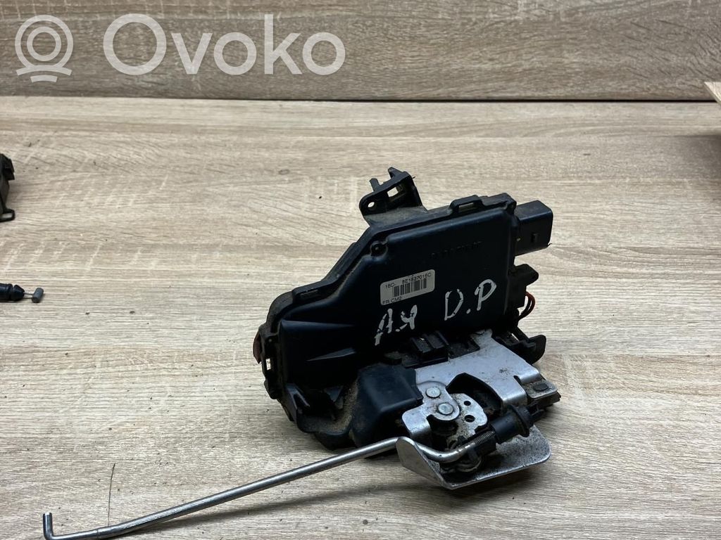 Audi A4 S4 B6 8E 8H Serratura portiera anteriore