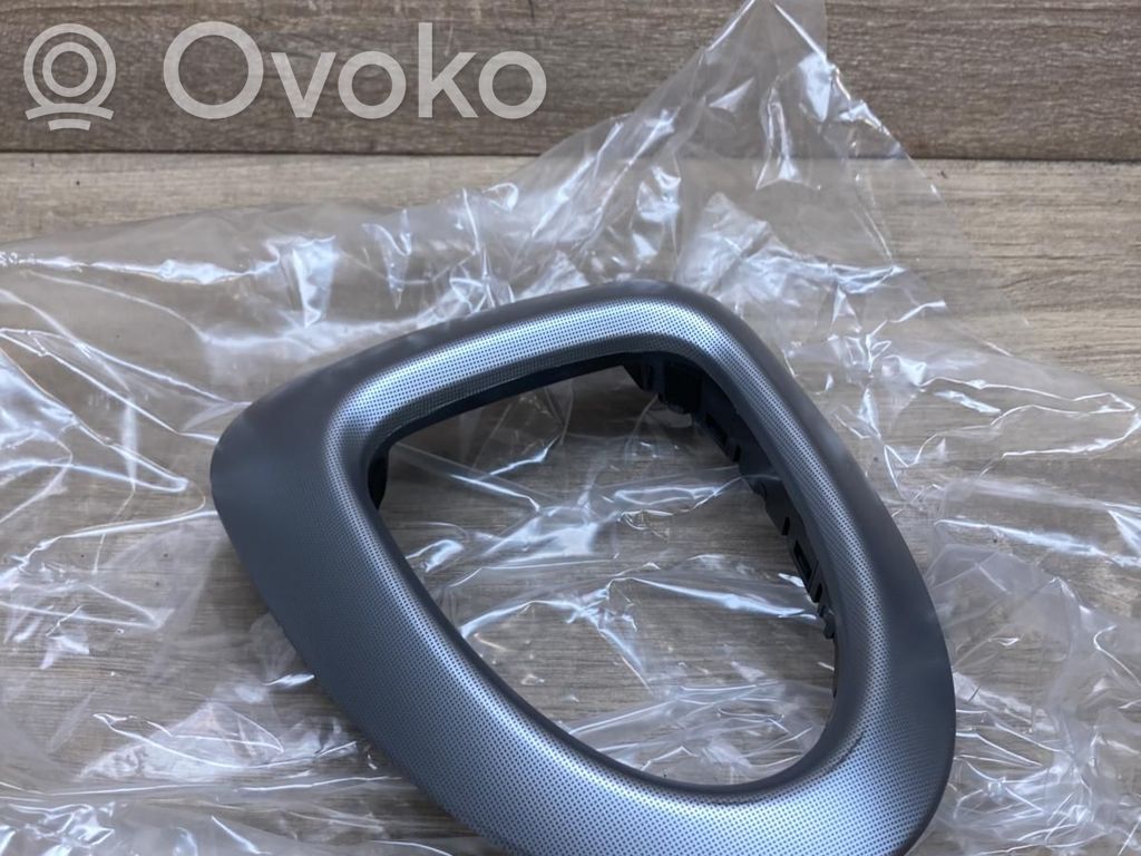 Nissan Qashqai+2 Rivestimento in plastica cornice della leva del cambio 
