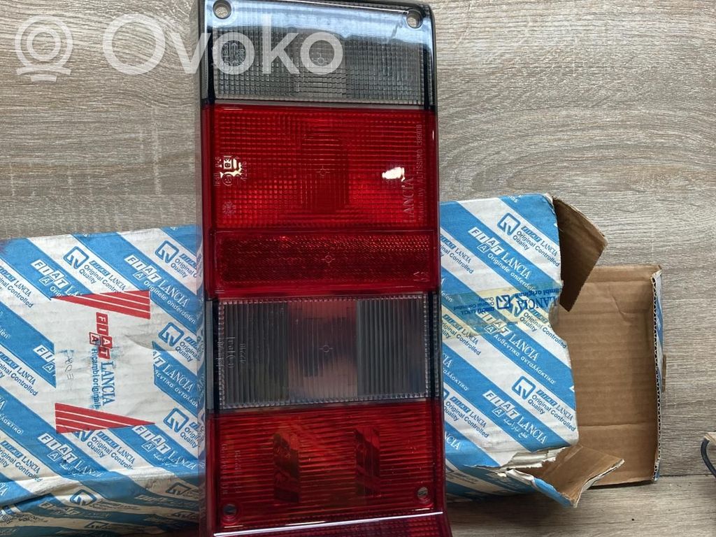 Lancia Y10 Luci posteriori 