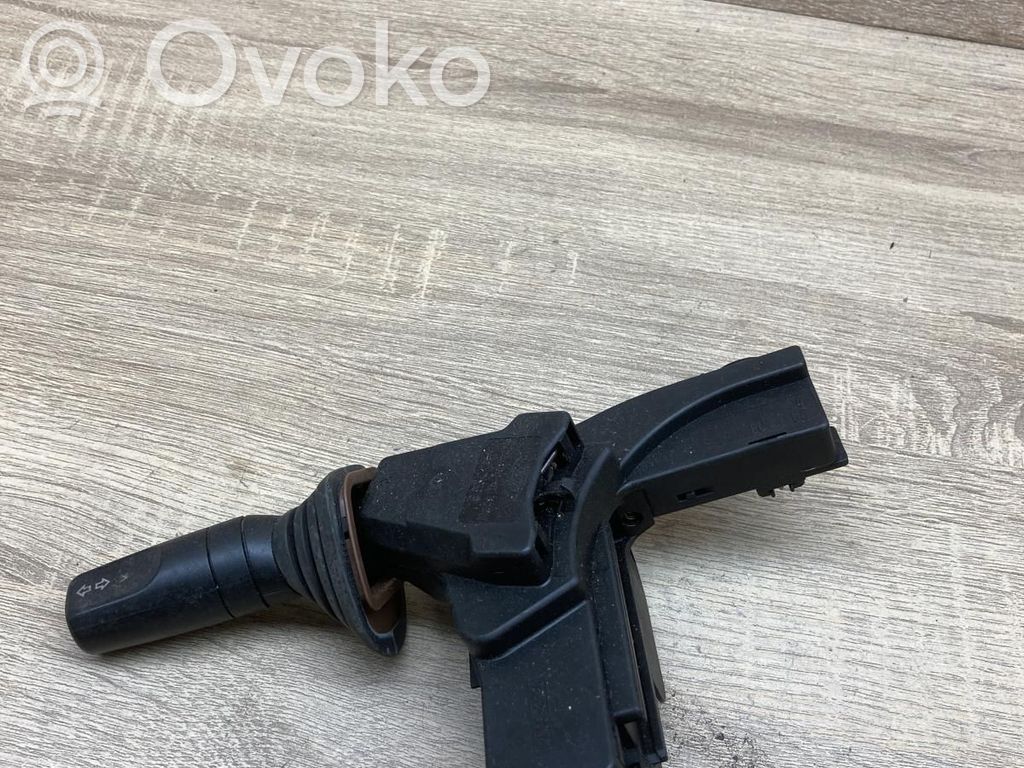 Ford Mondeo MK II Manetă semnalizator 