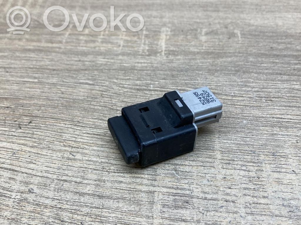 Przyciski szyb   5Z4959859